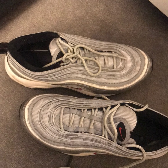 Air max 97. Used has scuffs and scratches Air max 97. Used has scuffs and scratches
